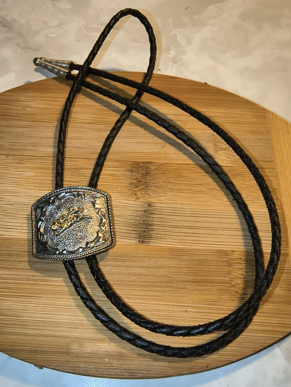 Vtg Metal Bolo Tie Nice Bronco Busting Cowboy Silver Tone Rodeo